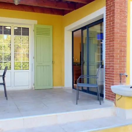 Sunny House With Garden And Private Pool Holiday home *